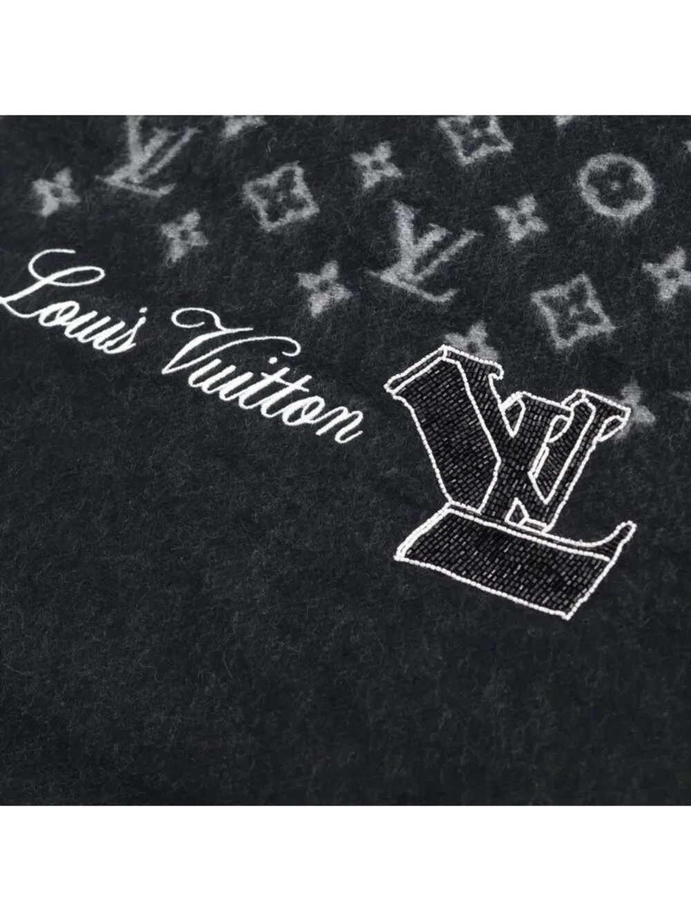 Louis Vuitton Monogram Logo Embroidery LV Bead Decoration Cashmere Fringe Shawl